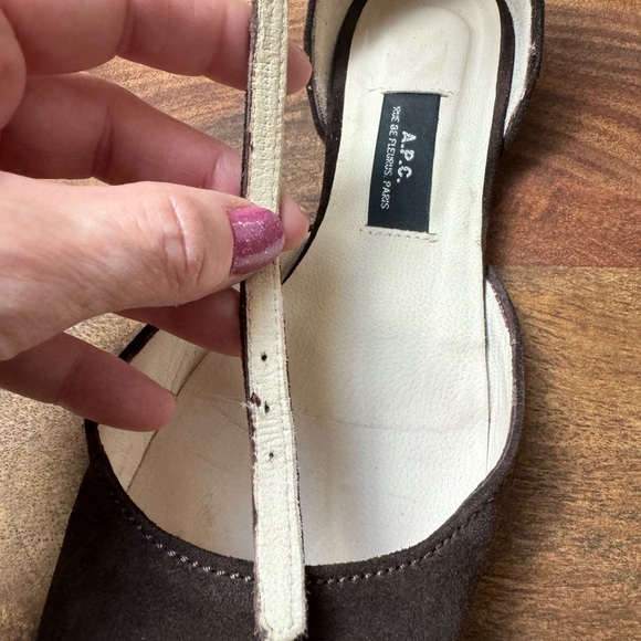 Preowned - A.P.C. Brown Suede Ankle Strap Flats/Sandals, Size EU 36 (US 6) - Picture 4 of 8